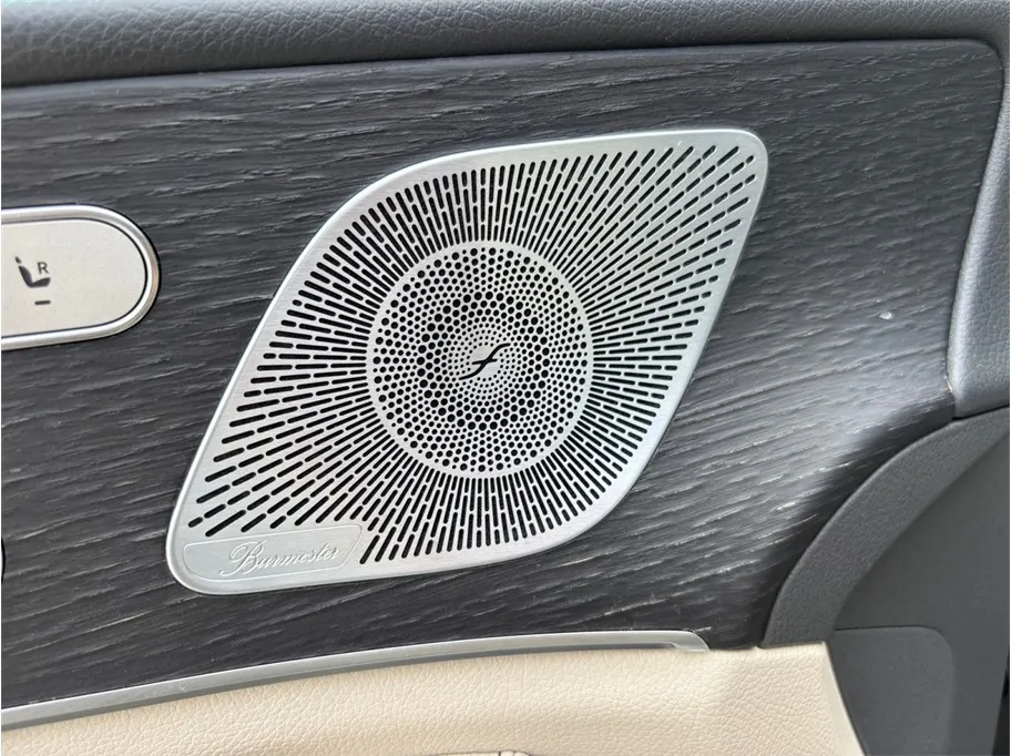 Mercedes-Benz GLS photo 27