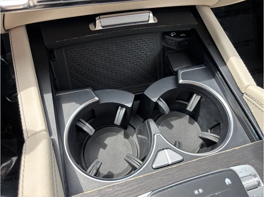Mercedes-Benz GLS photo 38