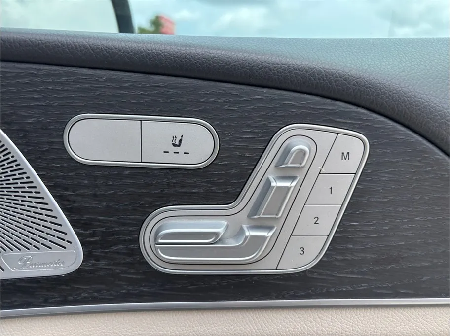 Mercedes-Benz GLS photo 47