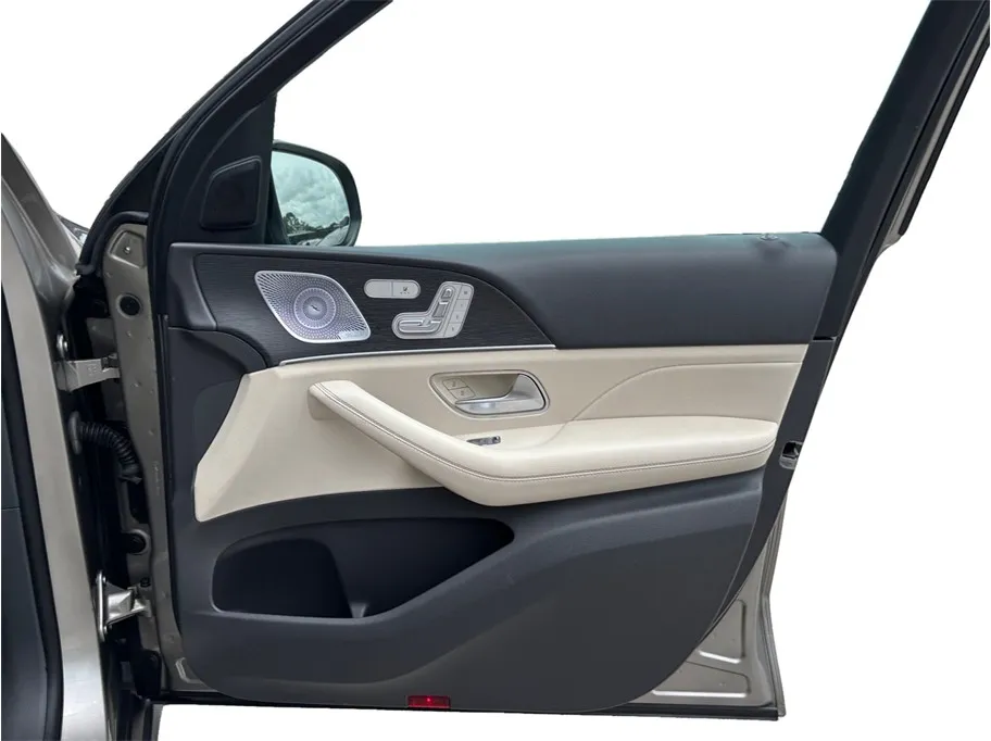 Mercedes-Benz GLS photo 48