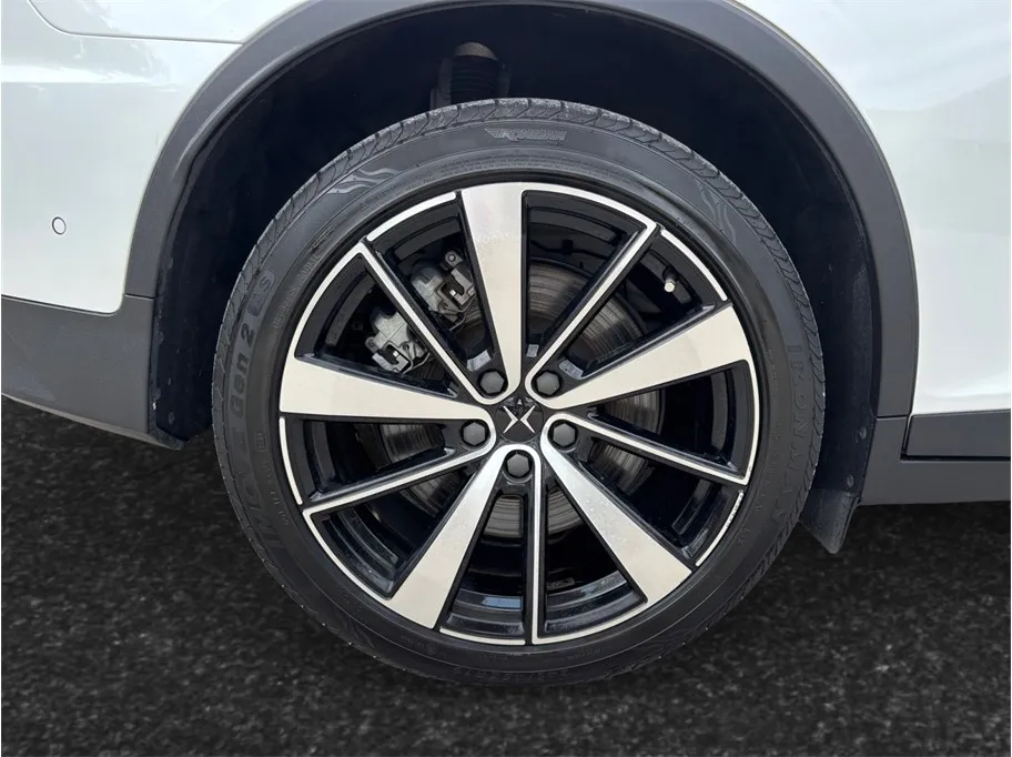 Polestar 2 photo 15