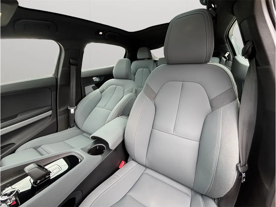 Polestar 2 photo 19