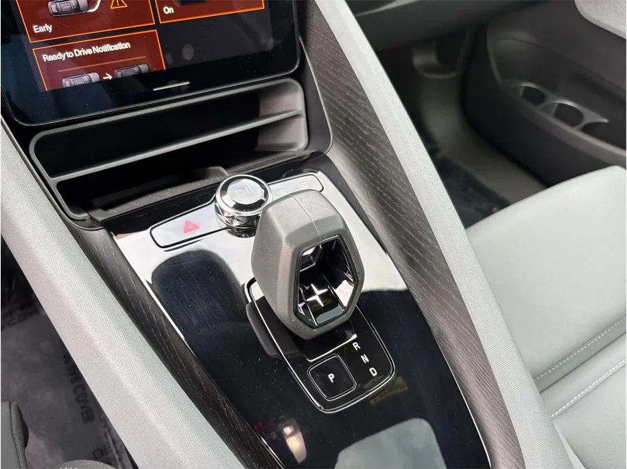 Polestar 2 photo 35
