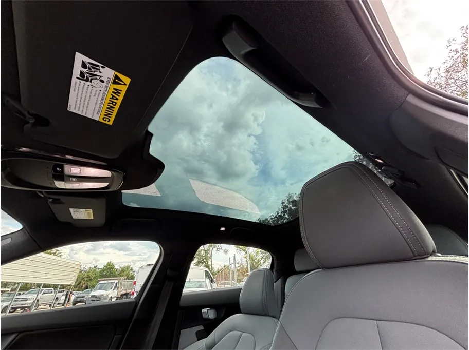Polestar 2 photo 36