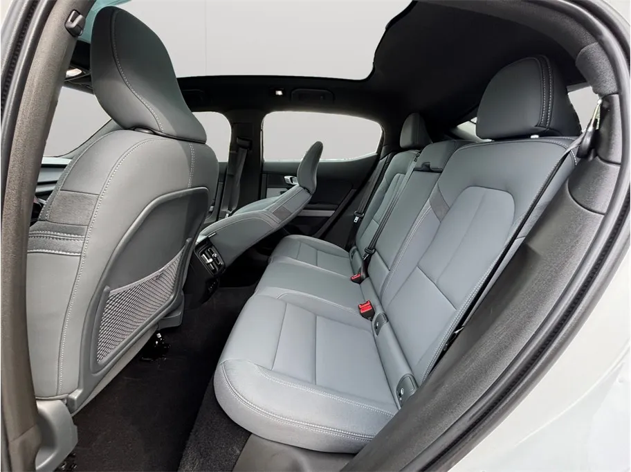 Polestar 2 photo 37