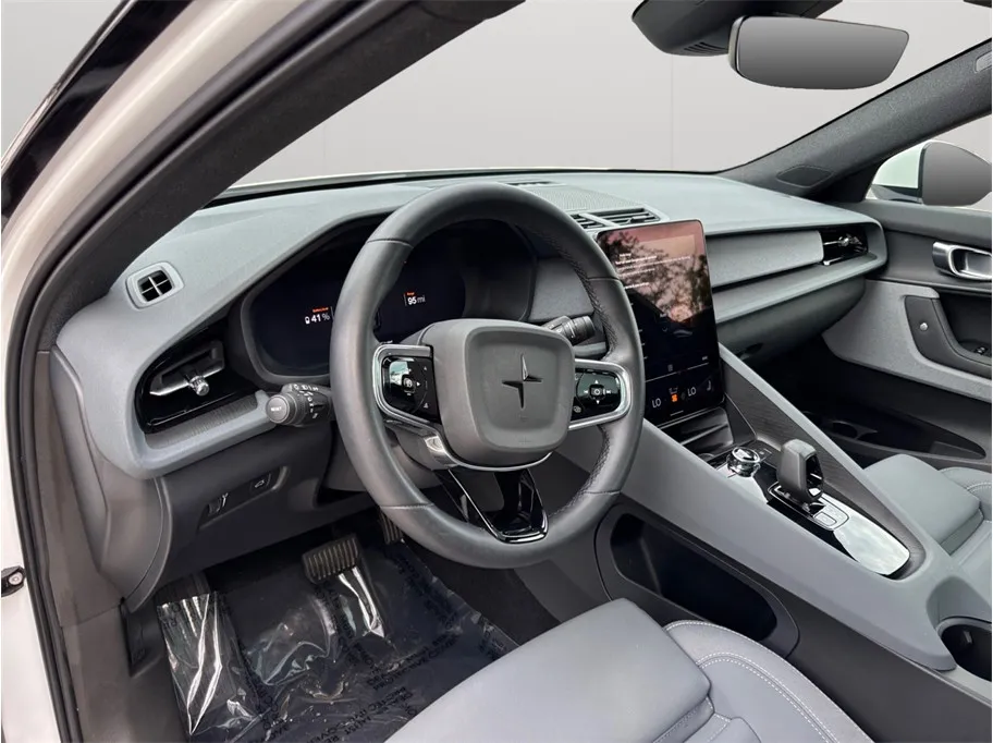 Polestar 2 photo 6