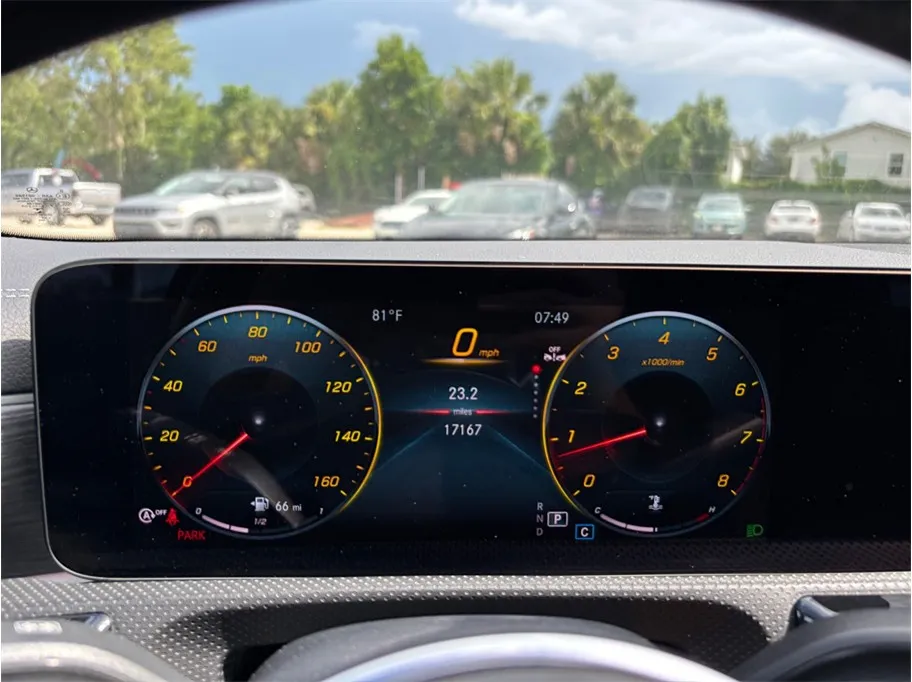 Mercedes-Benz CLA photo 24
