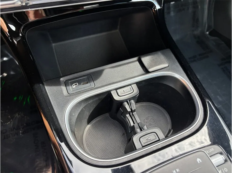 Mercedes-Benz CLA photo 34