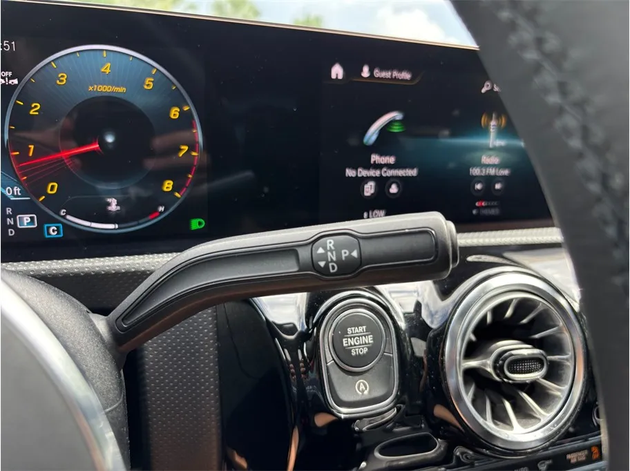 Mercedes-Benz CLA photo 35