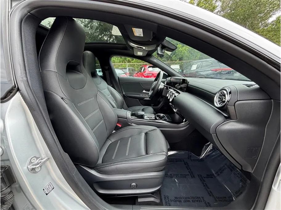 Mercedes-Benz CLA photo 42