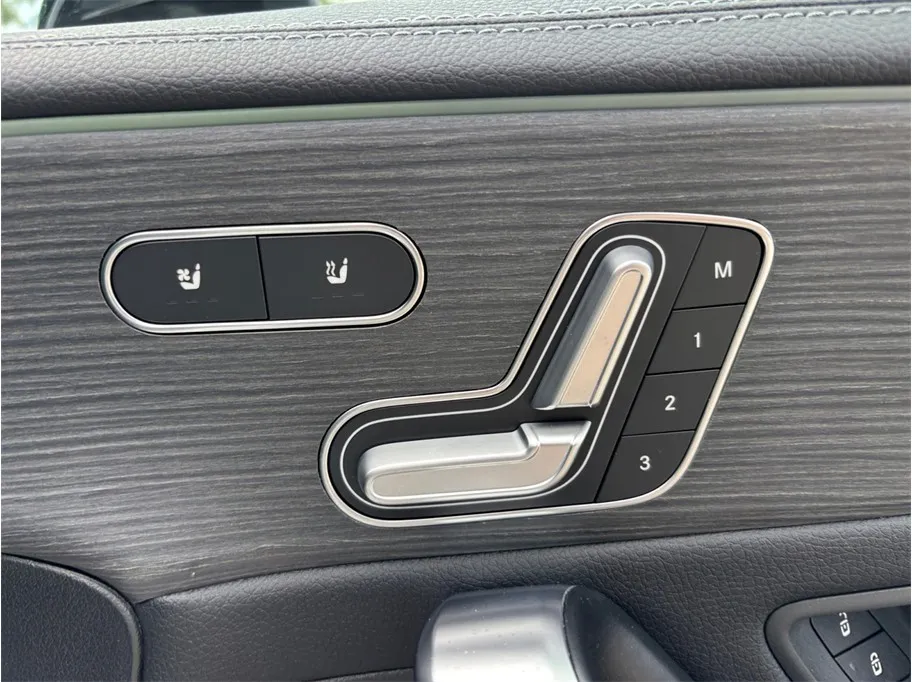 Mercedes-Benz CLA photo 43
