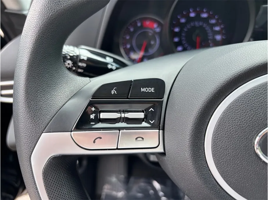 Hyundai Elantra photo 22