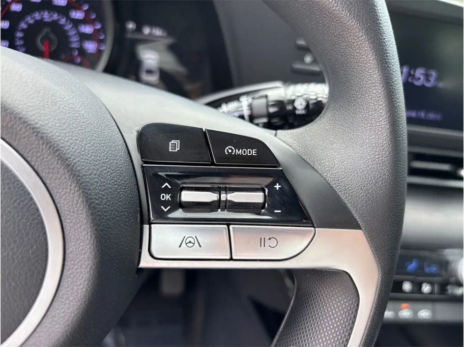 Hyundai Elantra photo 23