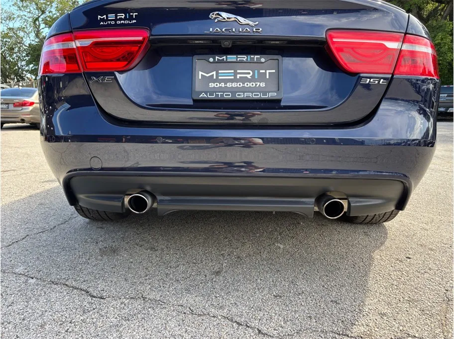 Jaguar XE photo 17