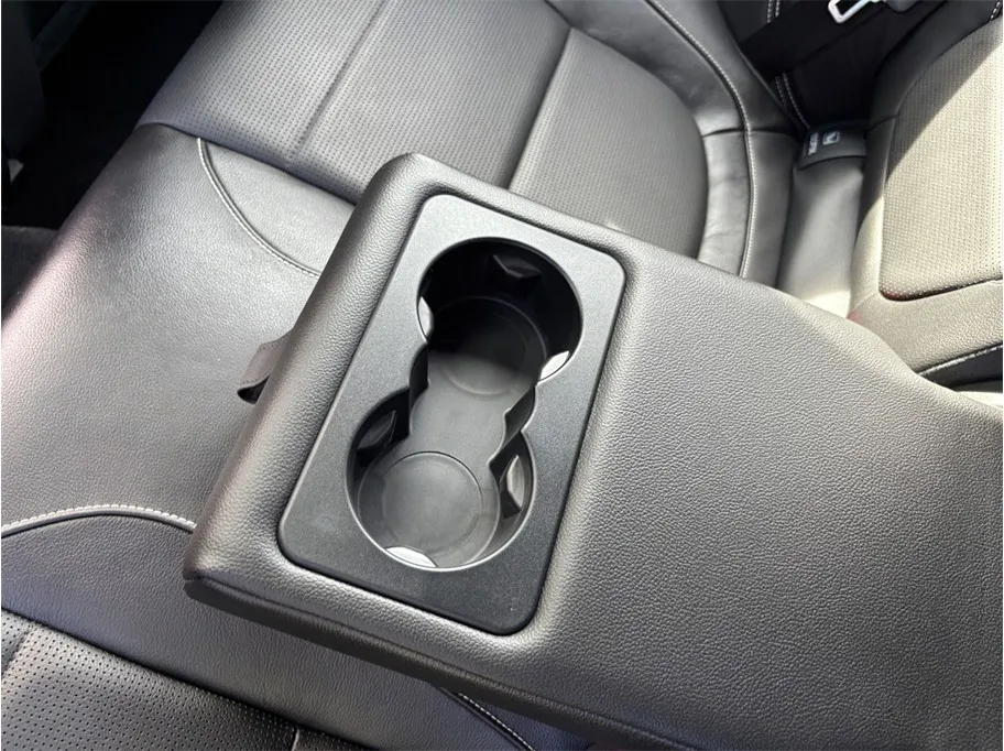 Jaguar XE photo 45