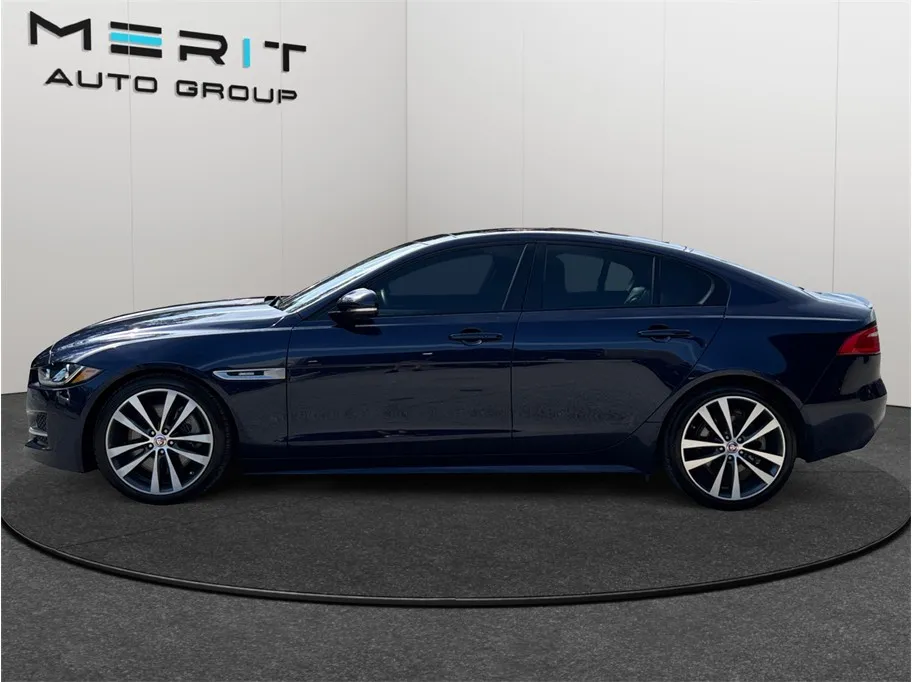 Jaguar XE photo 5