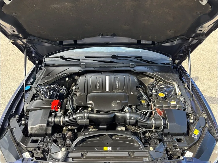 Jaguar XE photo 53