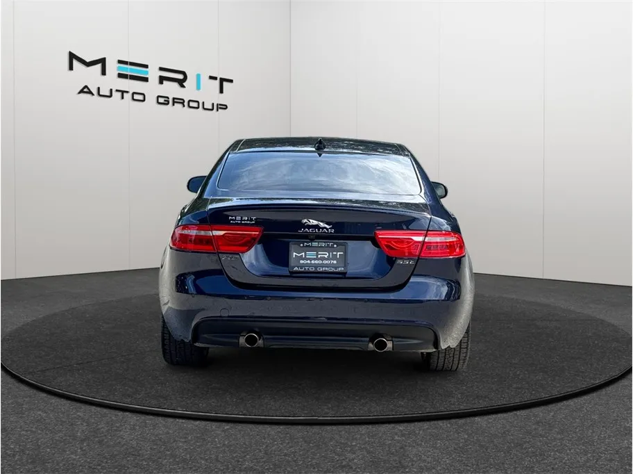 Jaguar XE photo 8