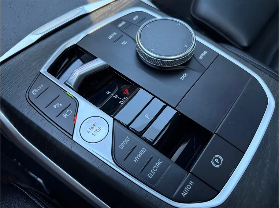 BMW 3 Series photo 37