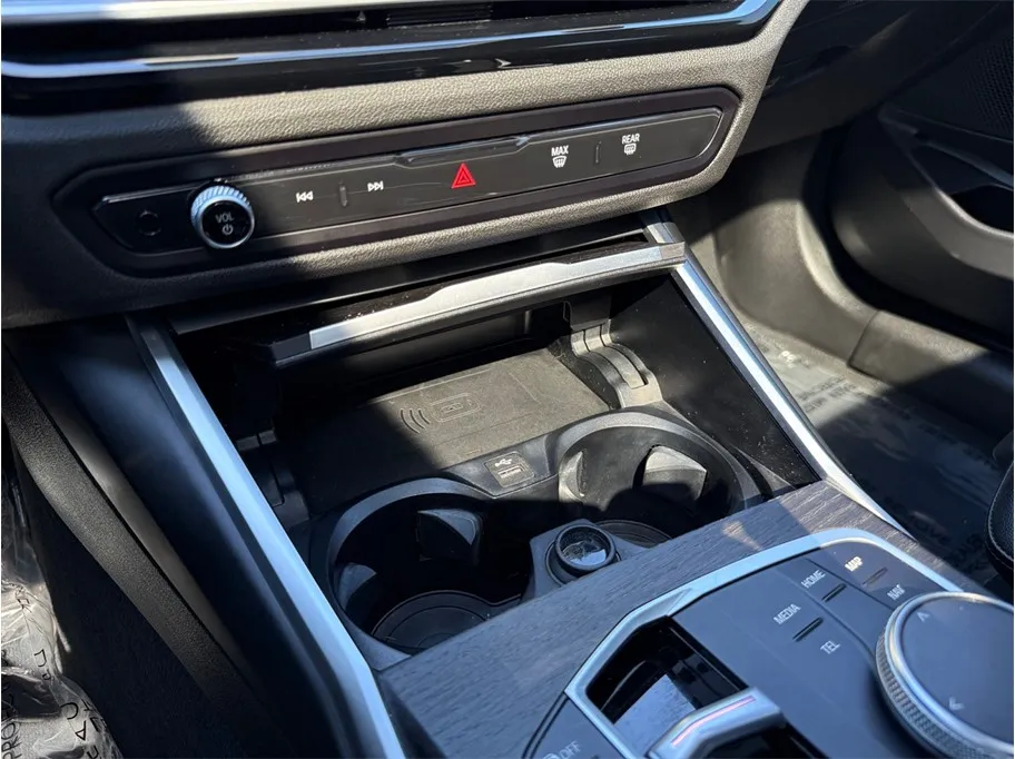 BMW 3 Series photo 42
