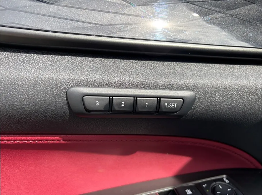 Lexus NX photo 21