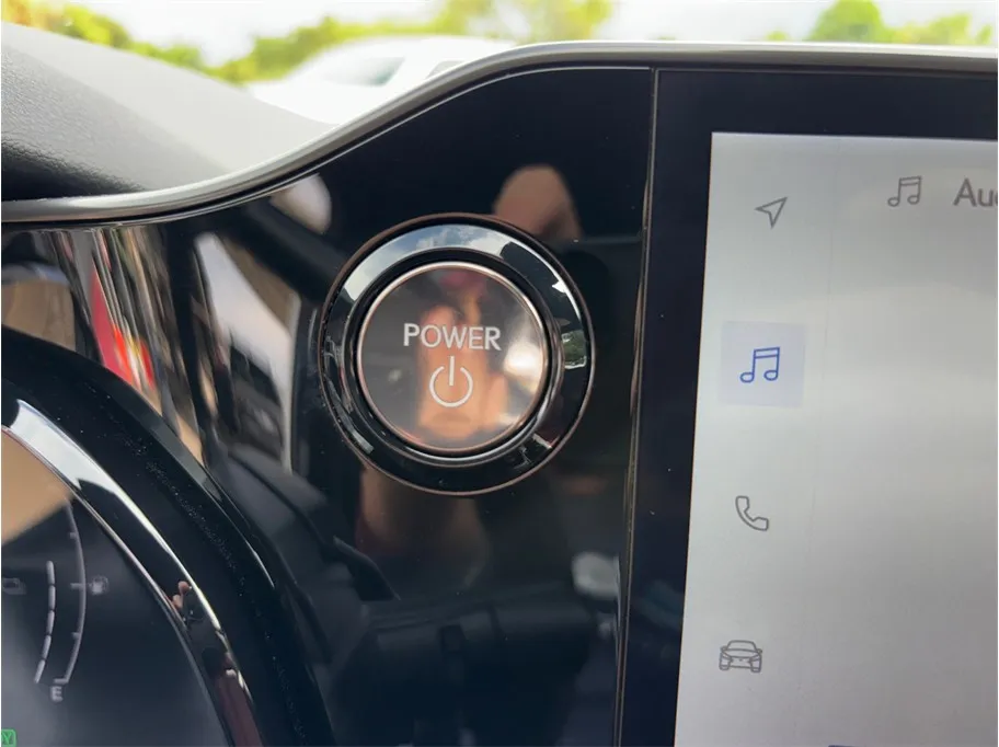 Lexus NX photo 26