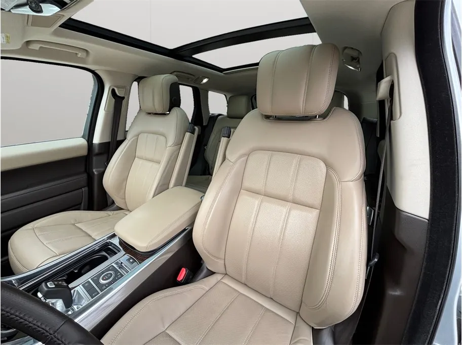 Land Rover Range Rover Sport photo 21