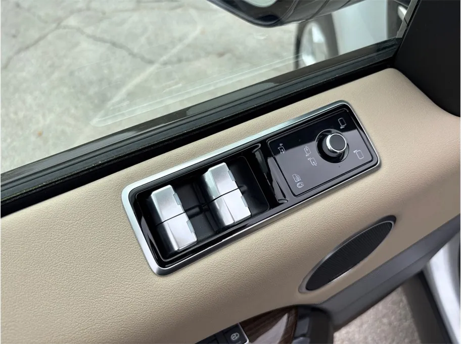 Land Rover Range Rover Sport photo 25
