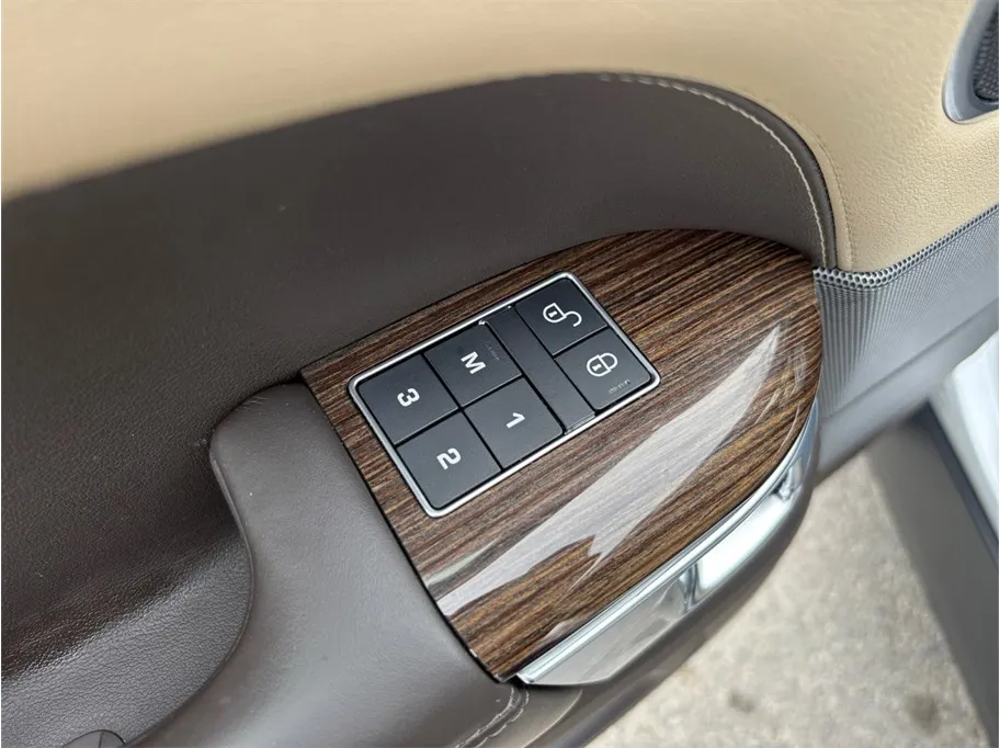 Land Rover Range Rover Sport photo 26