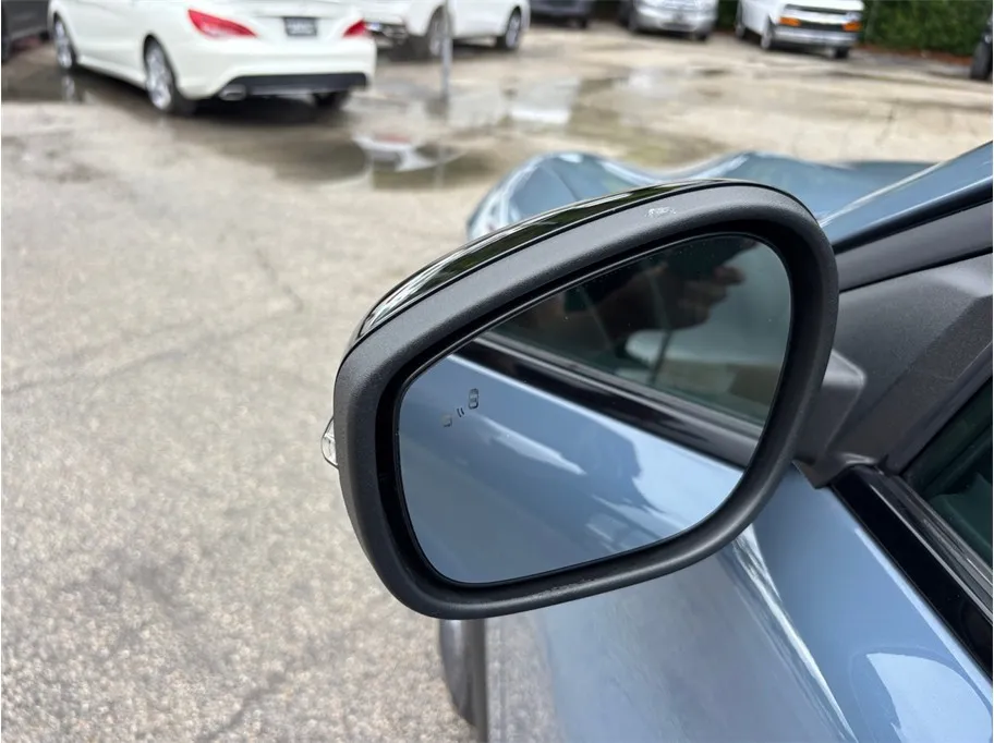 Ford Mustang Mach-E photo 18