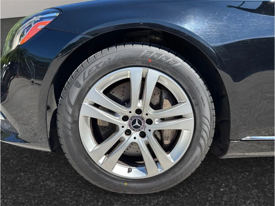 Mercedes-Benz S-Class photo 13