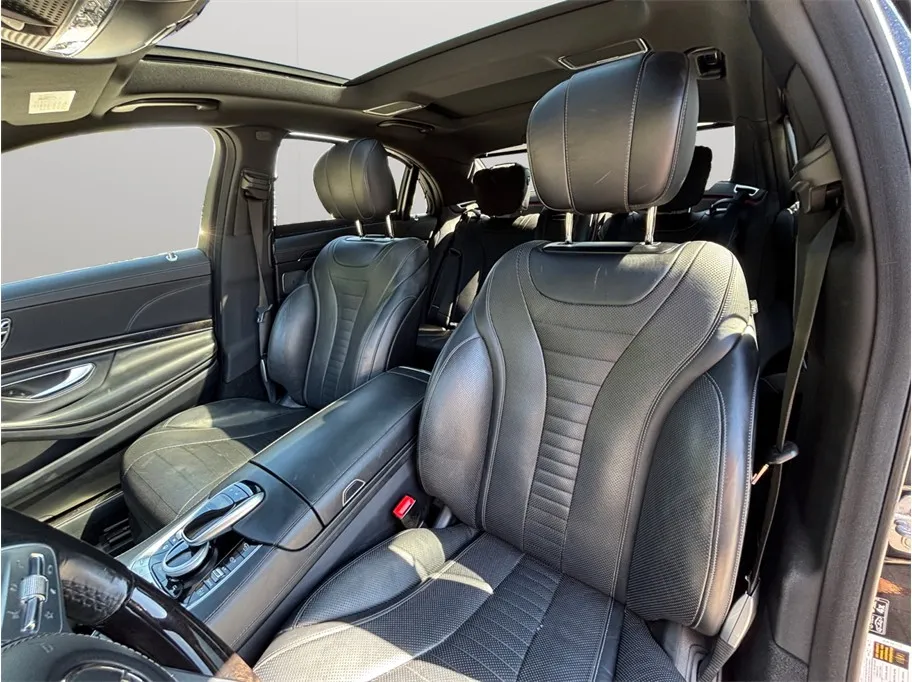 Mercedes-Benz S-Class photo 21