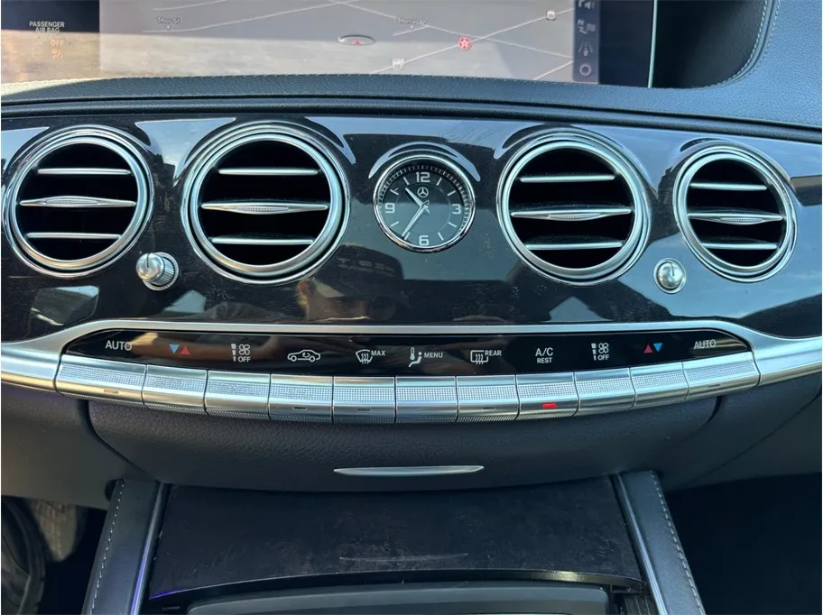 Mercedes-Benz S-Class photo 35