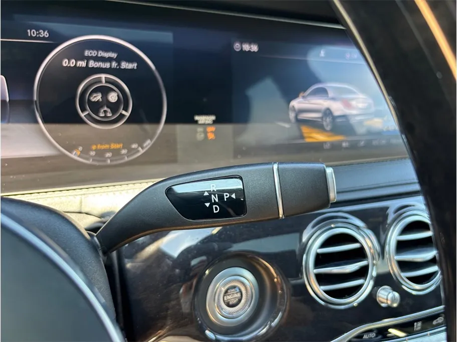 Mercedes-Benz S-Class photo 39
