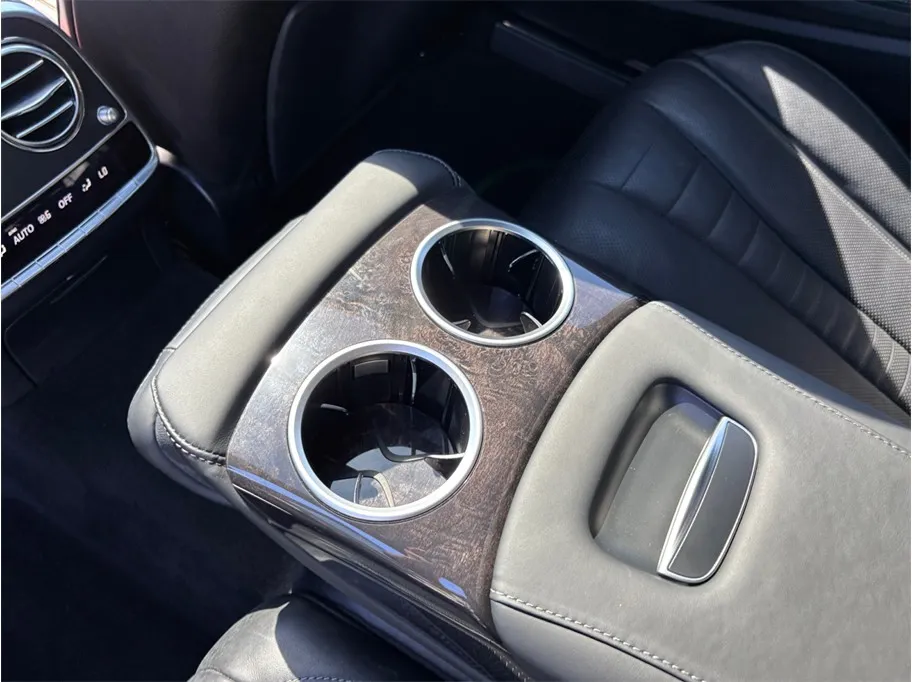 Mercedes-Benz S-Class photo 45