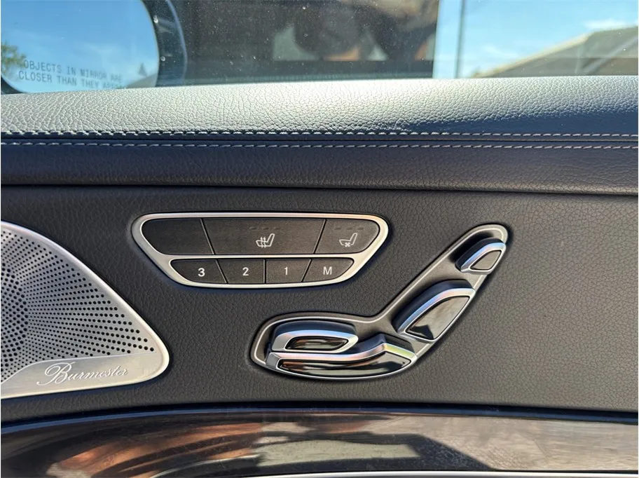 Mercedes-Benz S-Class photo 49