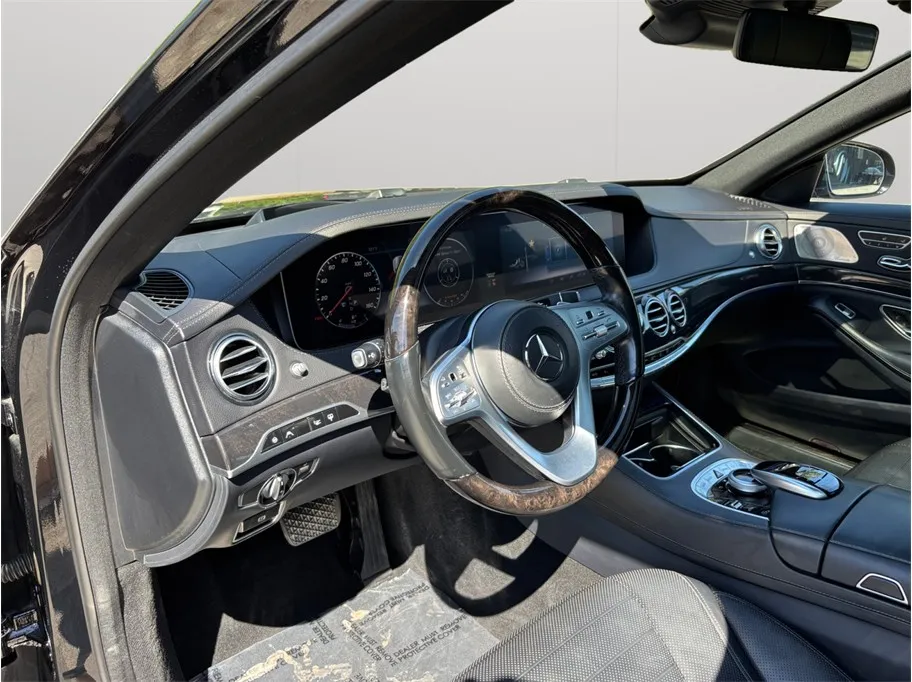 Mercedes-Benz S-Class photo 6