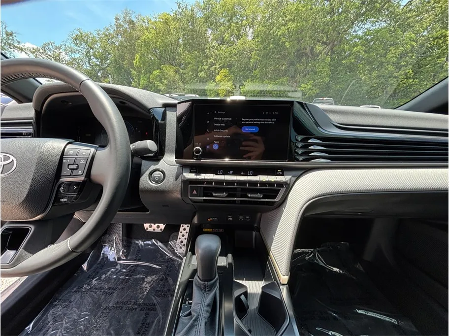 Toyota Camry photo 11