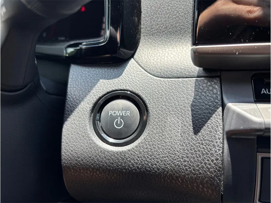 Toyota Camry photo 26