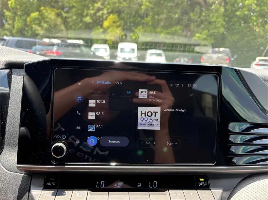 Toyota Camry photo 27