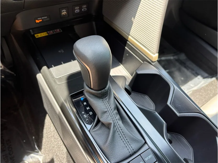 Toyota Camry photo 32
