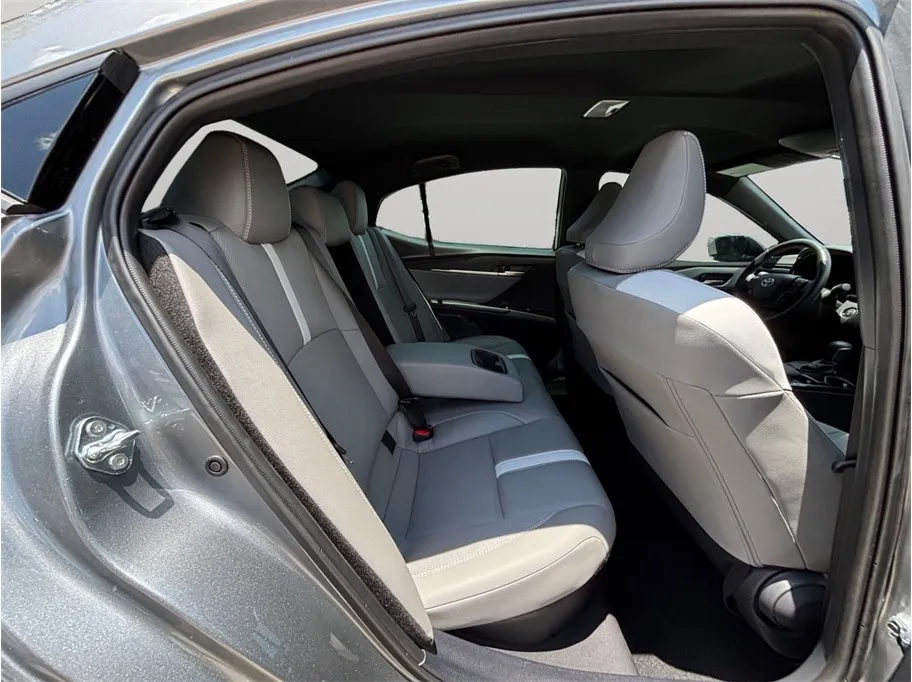 Toyota Camry photo 37