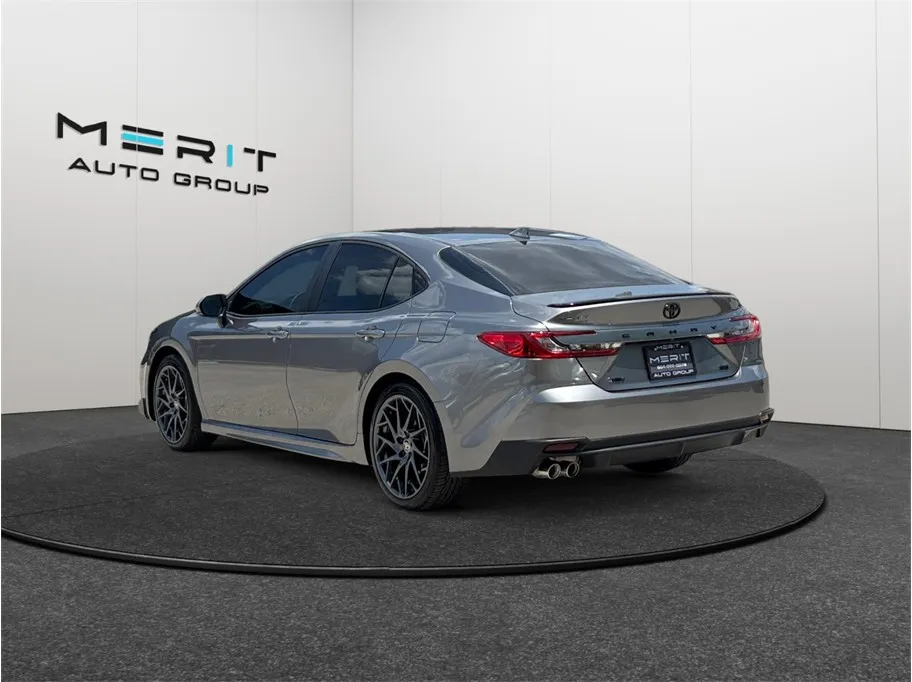 Toyota Camry photo 7