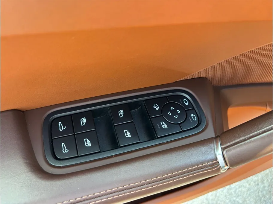 Porsche Cayenne photo 25