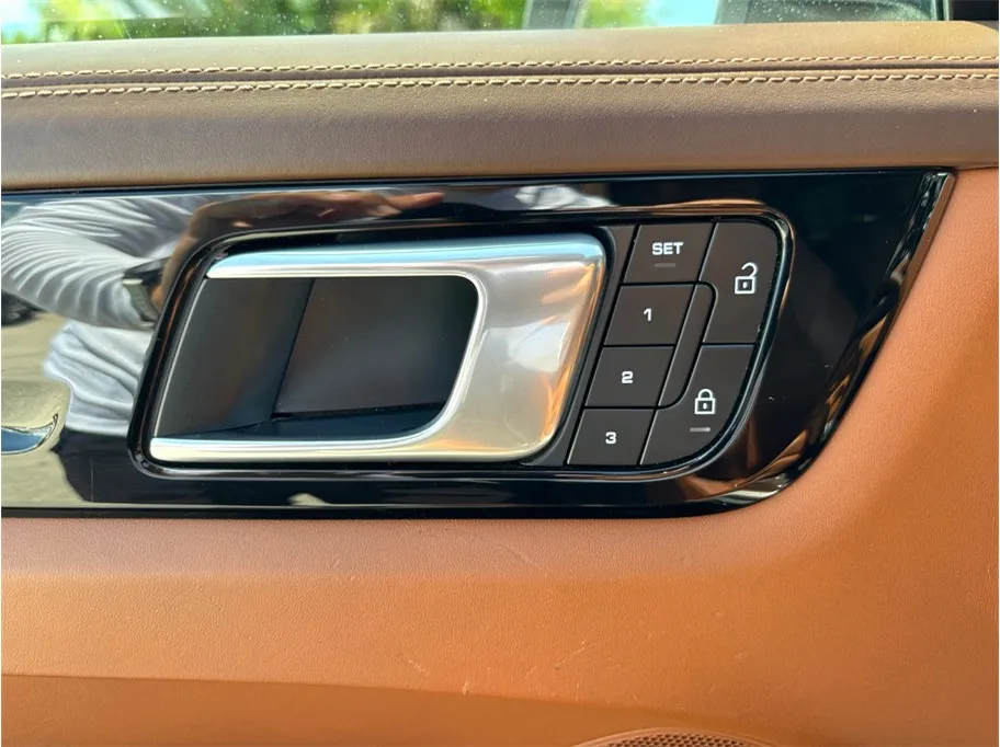 Porsche Cayenne photo 26
