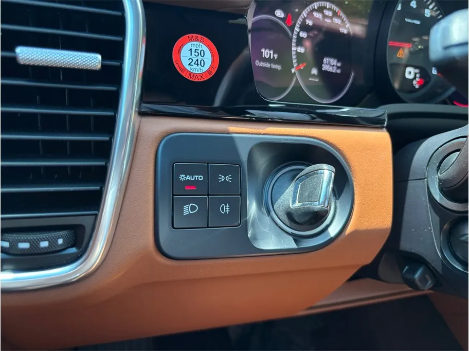 Porsche Cayenne photo 32