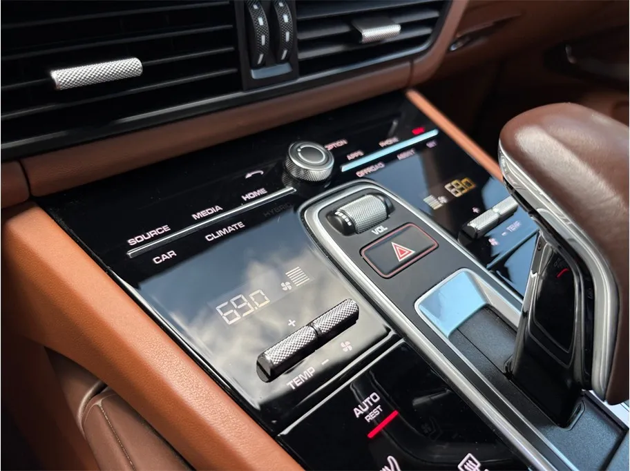 Porsche Cayenne photo 38