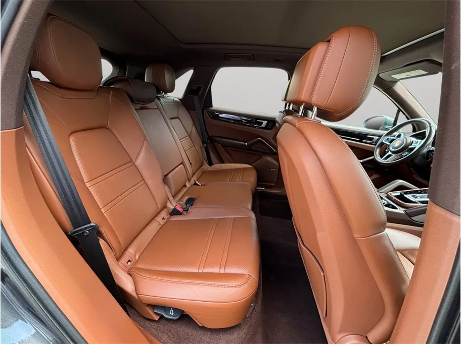 Porsche Cayenne photo 48