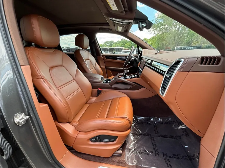 Porsche Cayenne photo 49