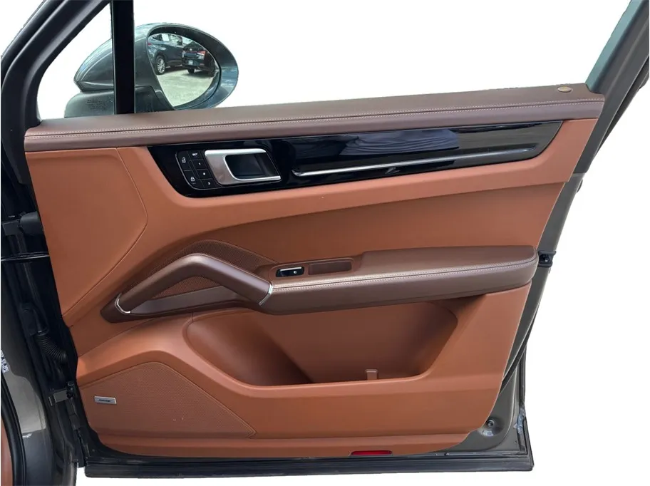 Porsche Cayenne photo 51
